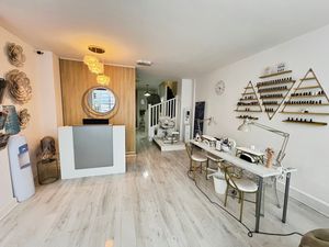 Treatment room- click for photo gallery
